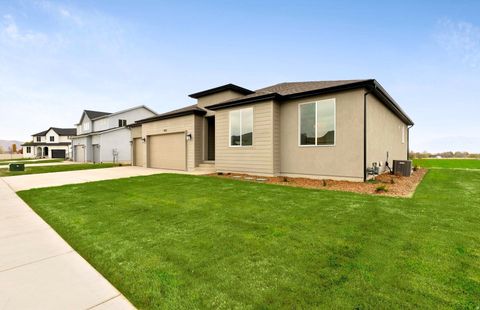 Tiny photo for 1033 E 250 S #18, Salem, UT 84653 (MLS # 2124257)