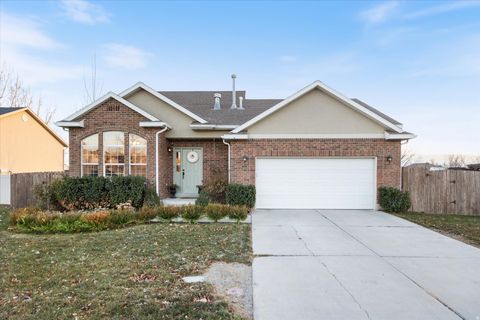 Tiny photo for 737 W 975 S, Lehi, UT 84043 (MLS # 2129484)
