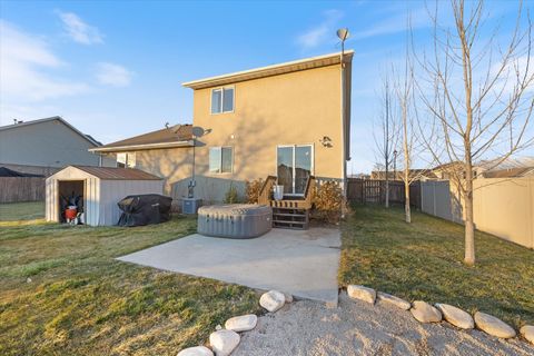 Tiny photo for 737 W 975 S, Lehi, UT 84043 (MLS # 2129484)