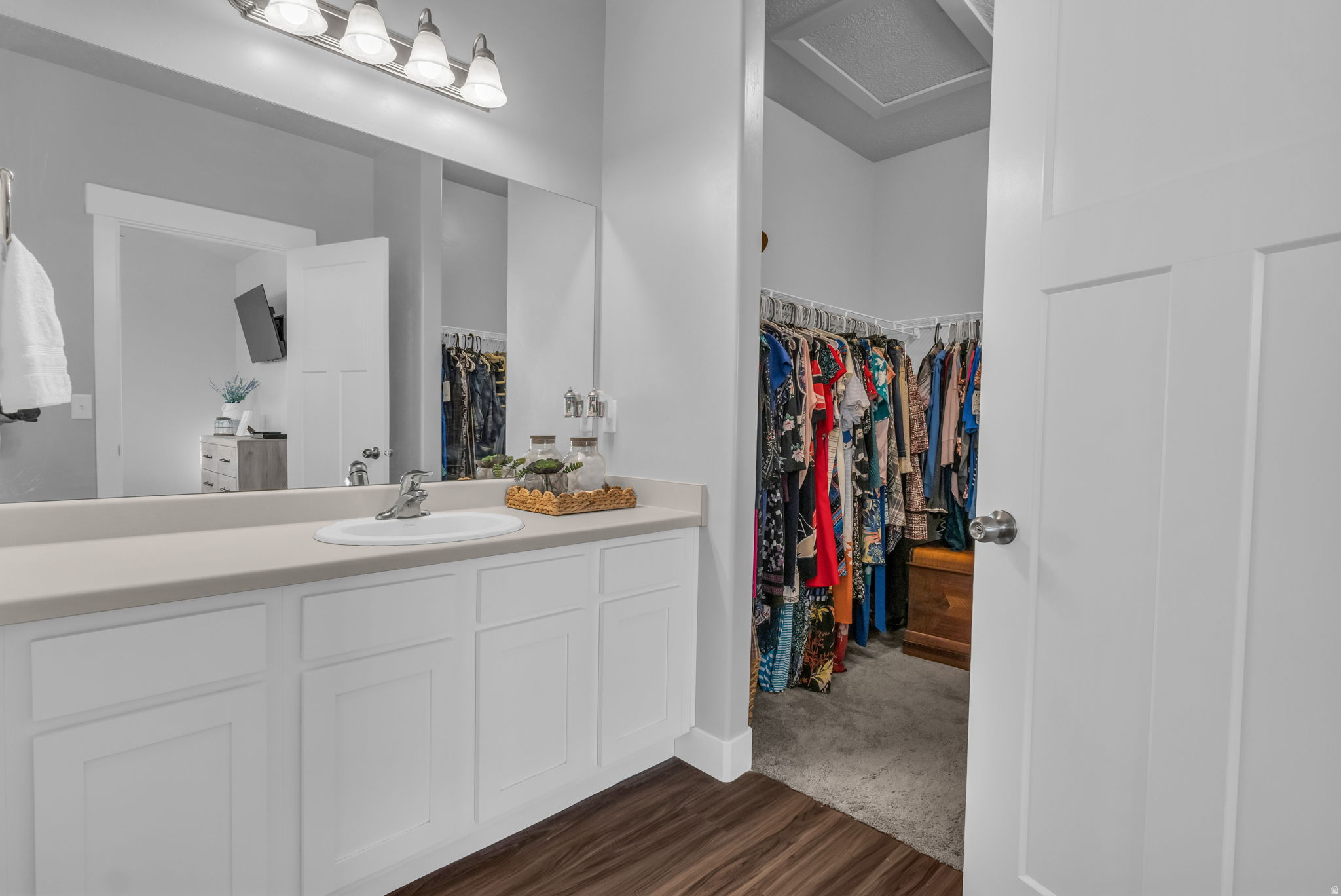 QUAILHILL - Residential