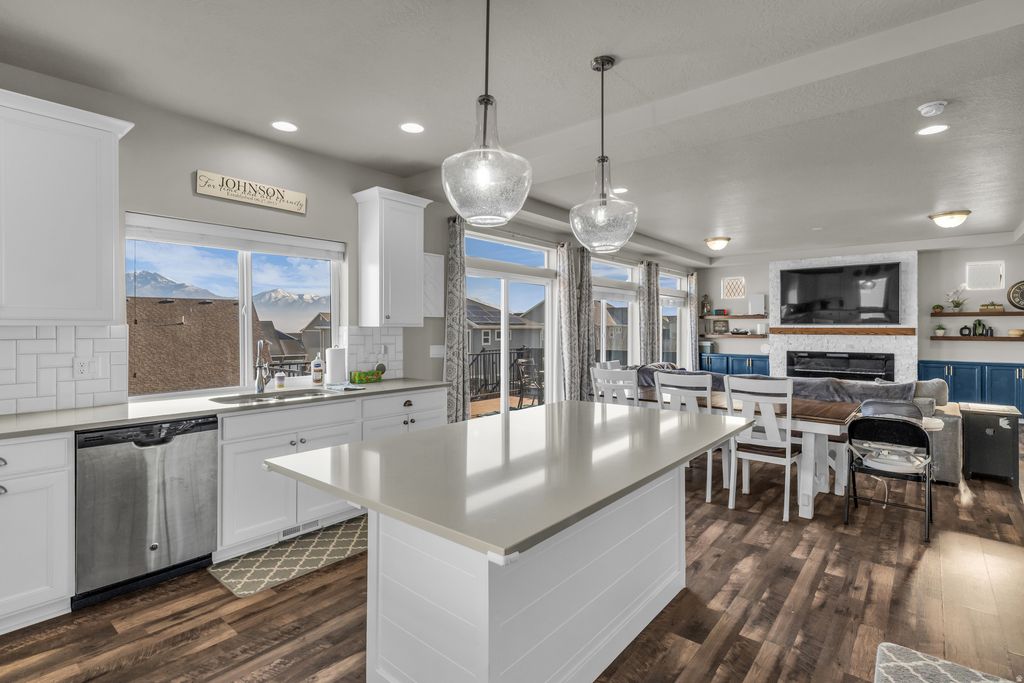 Photo of 14179 S WEMBLEY CIR, Herriman, UT 84096 (MLS # 2128546)