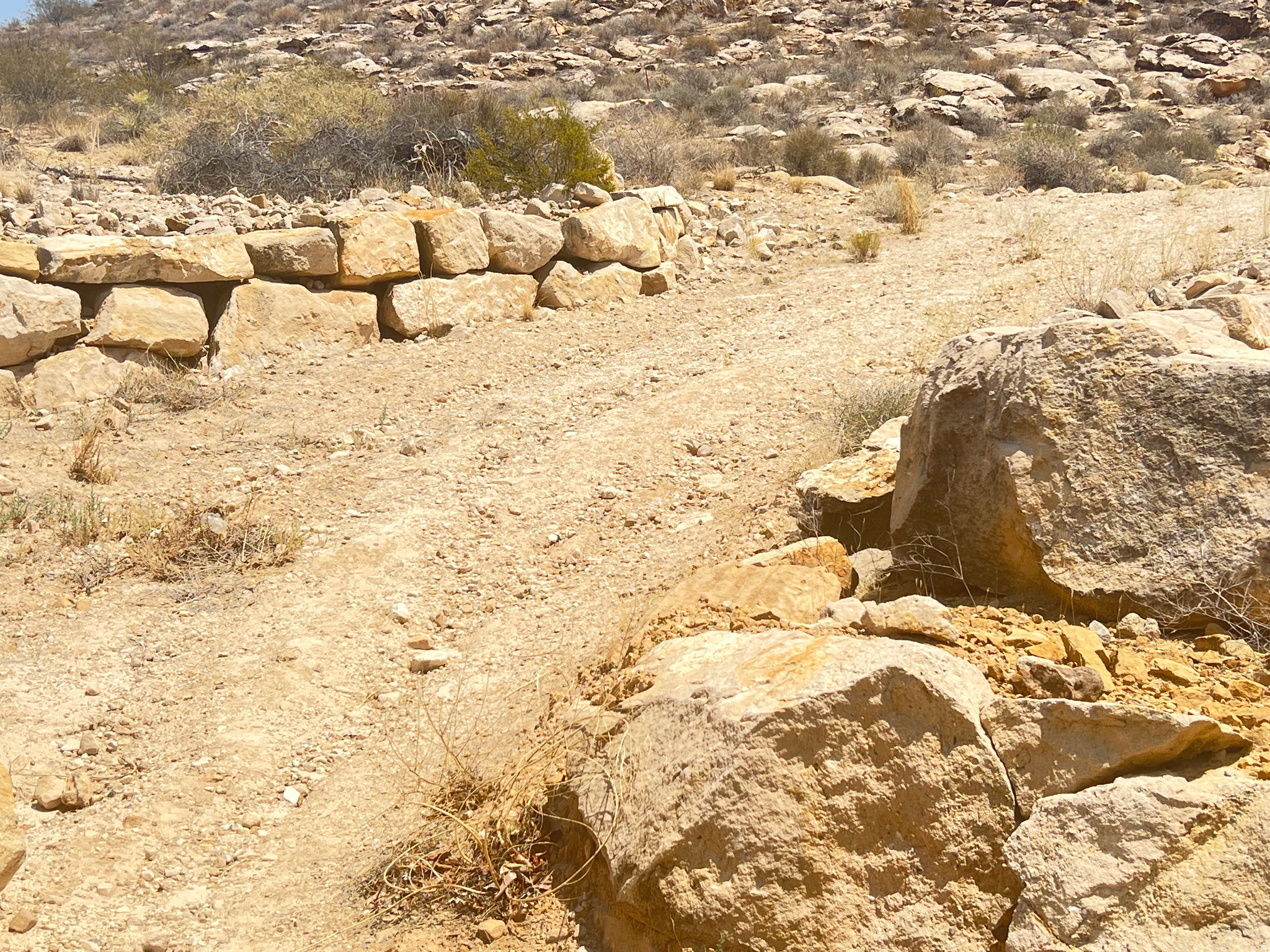 BOULDERS 4 AMD & EXT - Land