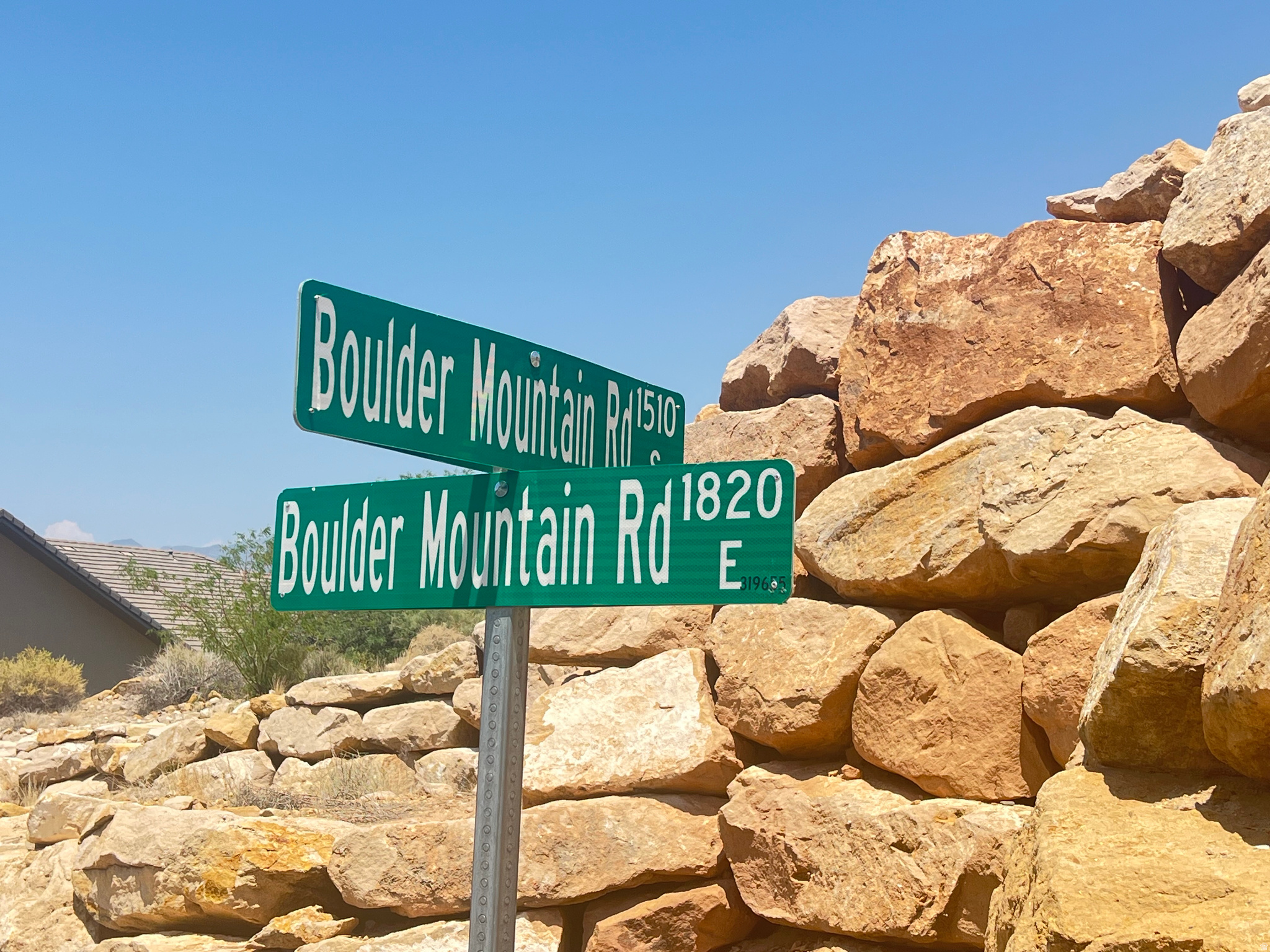 BOULDERS 4 AMD & EXT - Land