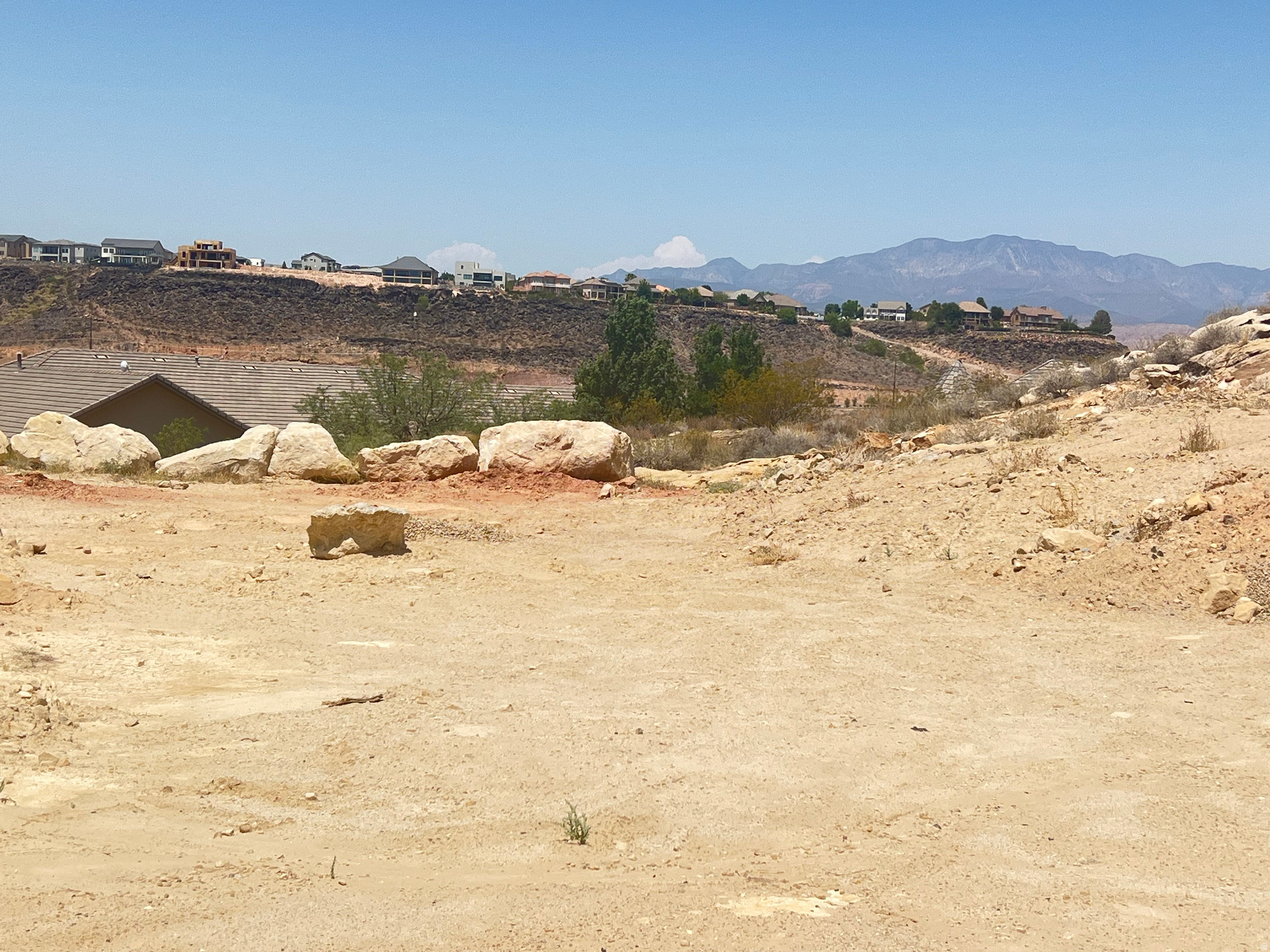 BOULDERS 4 AMD & EXT - Land