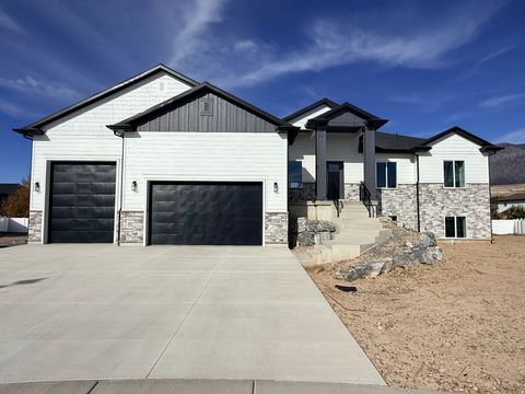 Photo of 3268 N 2525 W, Farr West, UT 84404 (MLS # 2108044)