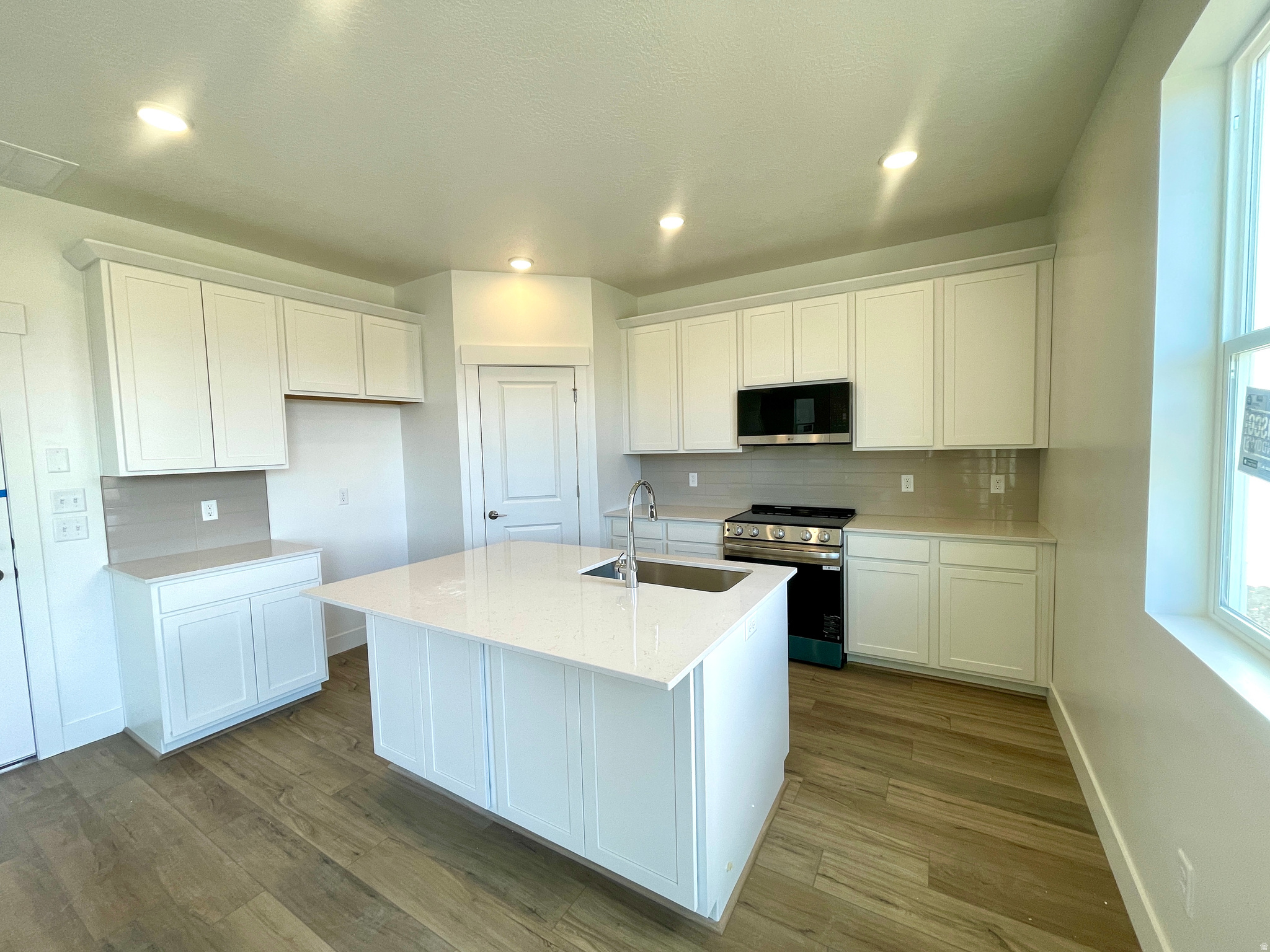 PIONEER MEADOWS - Residential