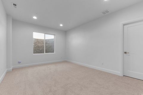 Tiny photo for 461 W SUMMIT LN, Kaysville, UT 84037 (MLS # 2162148)