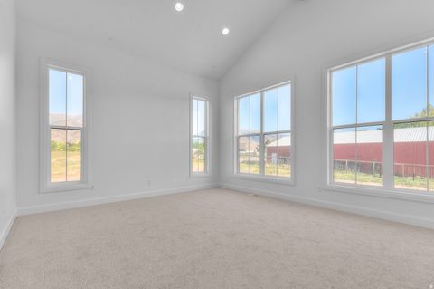 Tiny photo for 461 W SUMMIT LN, Kaysville, UT 84037 (MLS # 2162148)