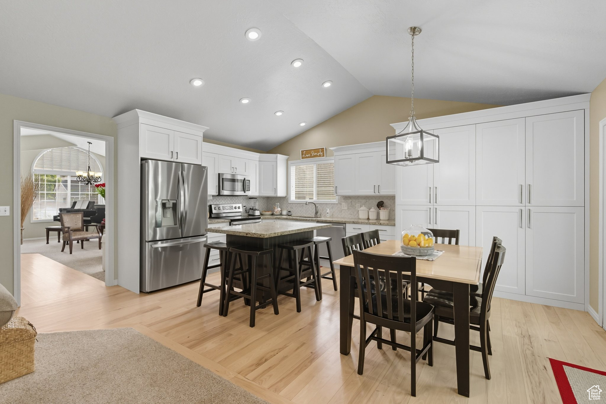 MILL HOLLOW - Residential