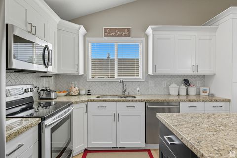 Tiny photo for 2559 E CUPECOY DR, Cottonwood Heights, UT 84121 (MLS # 2113168)