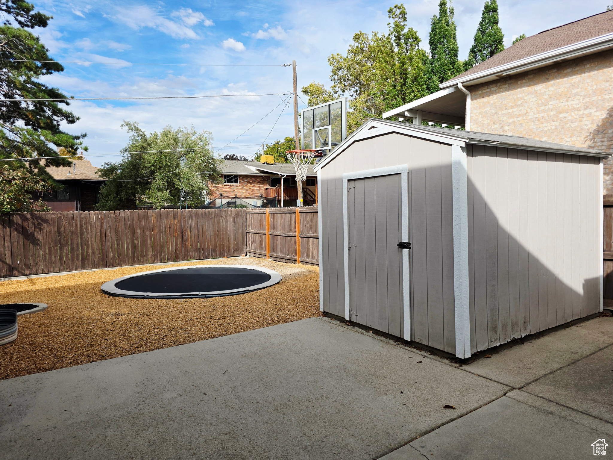 MILL HOLLOW - Residential