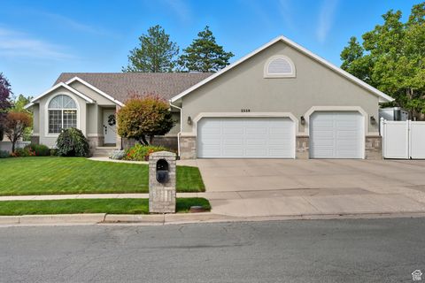 Tiny photo for 2559 E CUPECOY DR, Cottonwood Heights, UT 84121 (MLS # 2113168)
