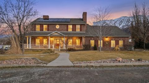 Photo of 136 N 200 E, Santaquin, UT 84655 (MLS # 2138438)