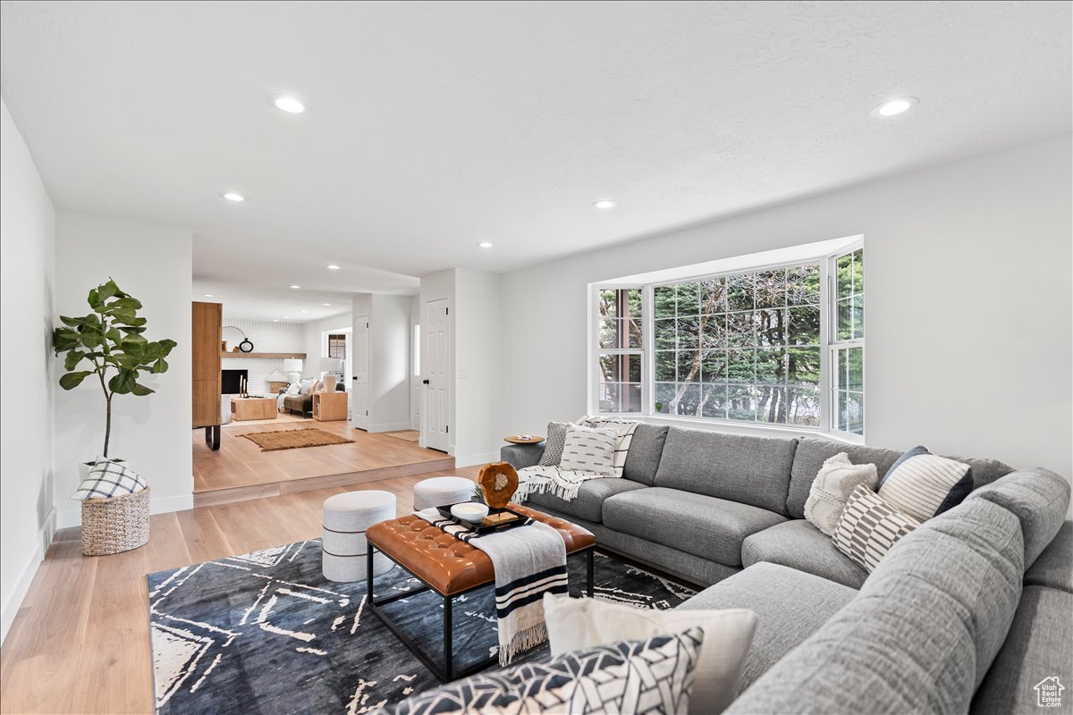 WOODRIDGE EST 2 - Residential