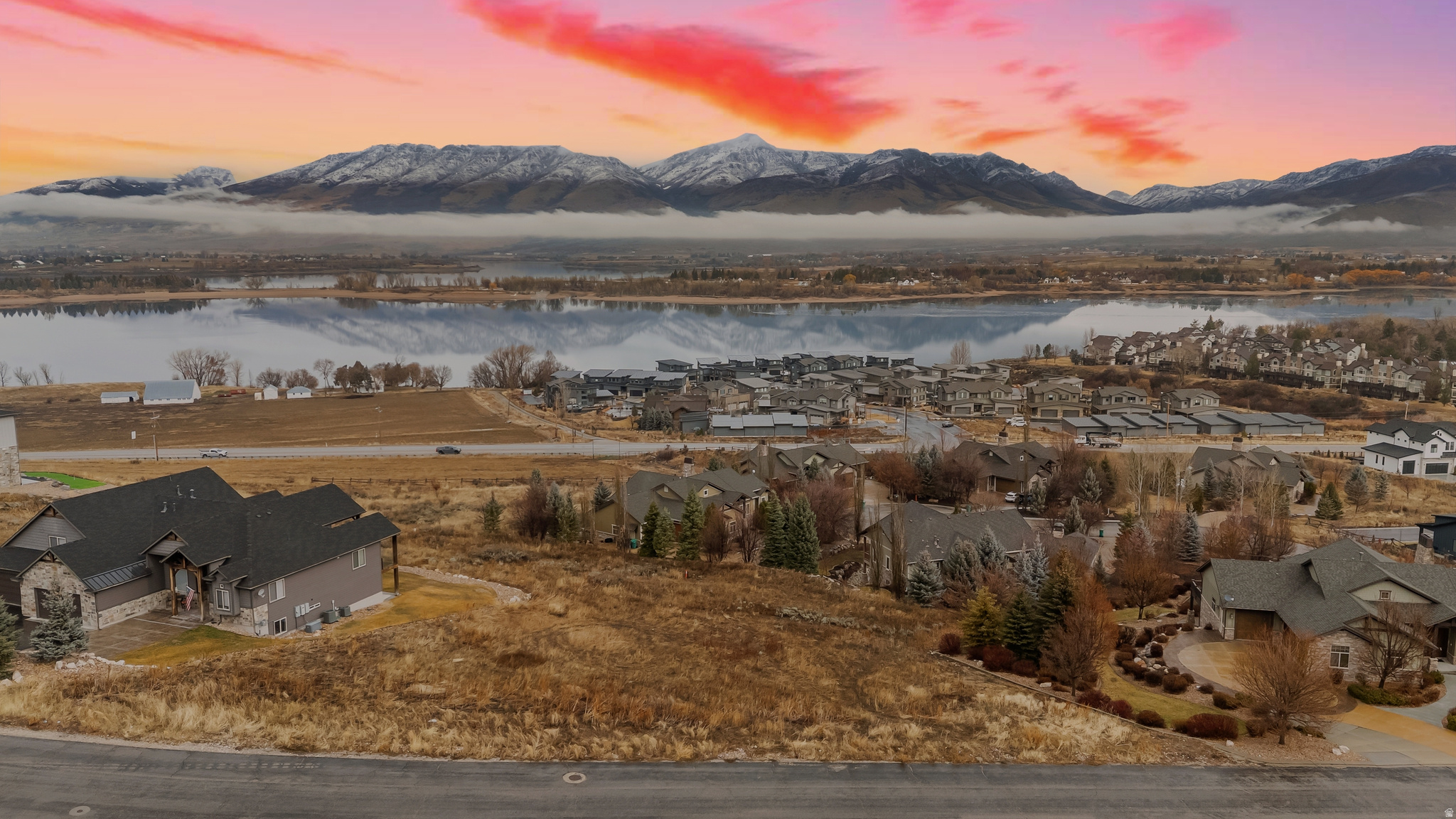 EDGEWATER CHALET - Land