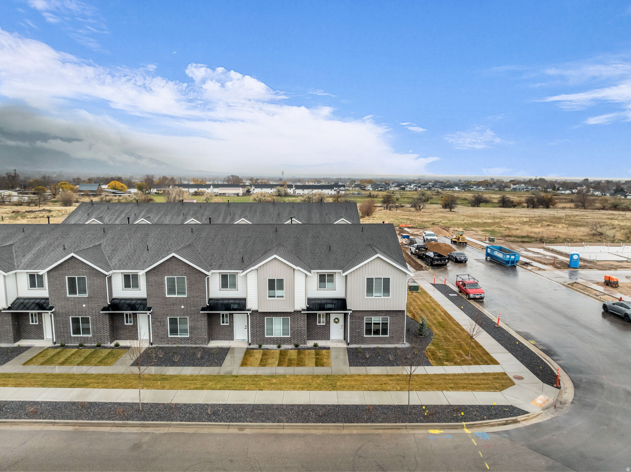 FREEDOM COURT - Residential