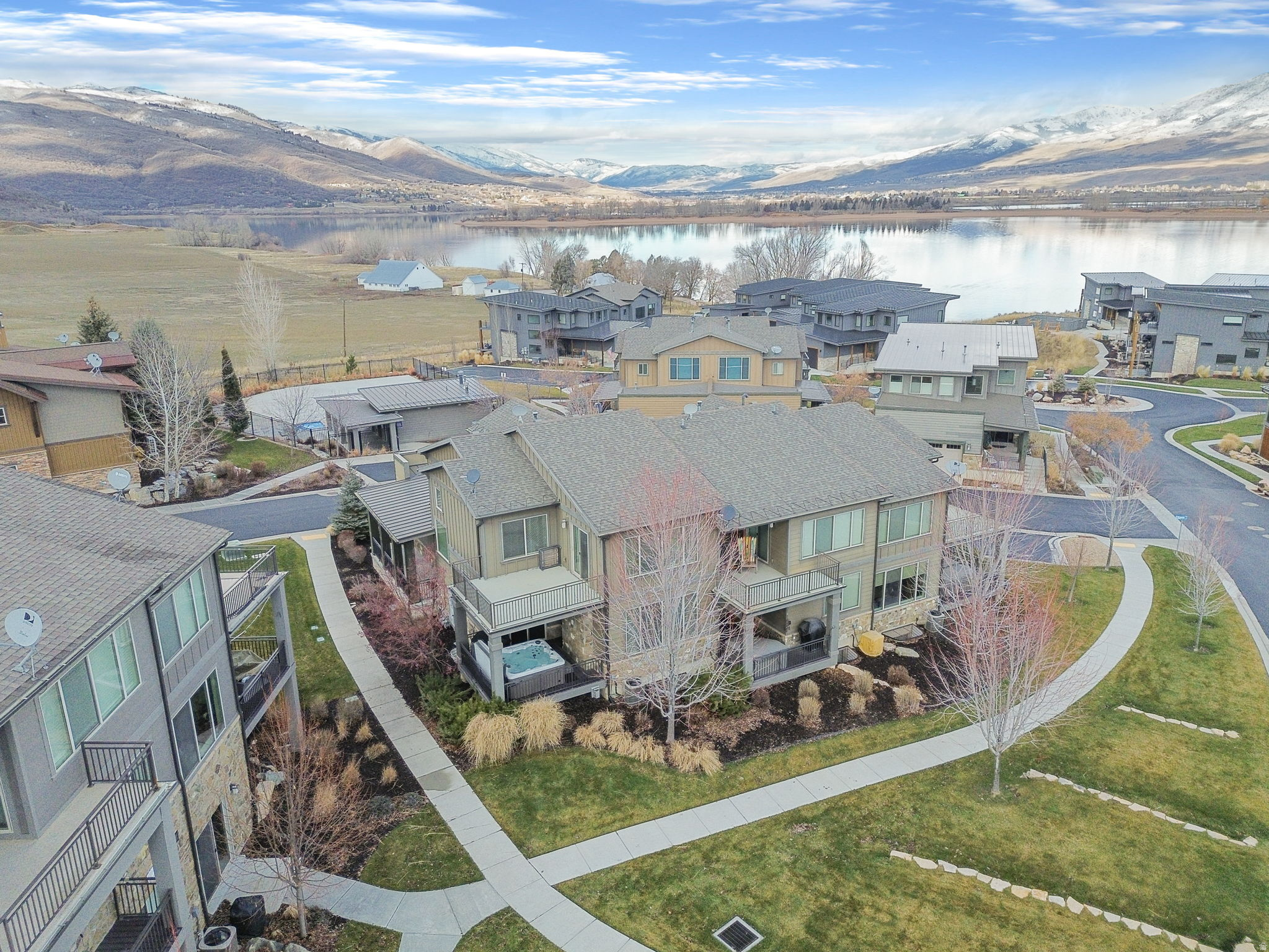 ESCAPES AT EDGEWATER - Residential