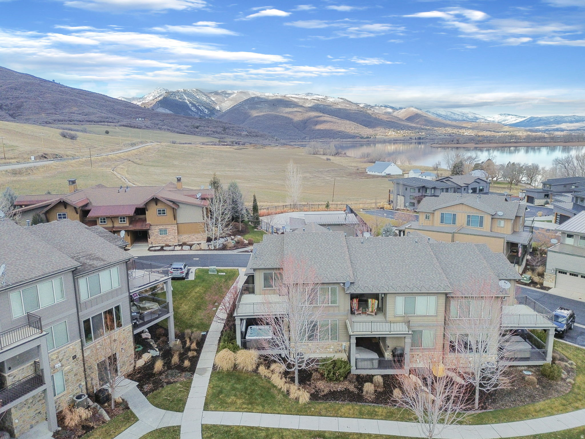 ESCAPES AT EDGEWATER - Residential