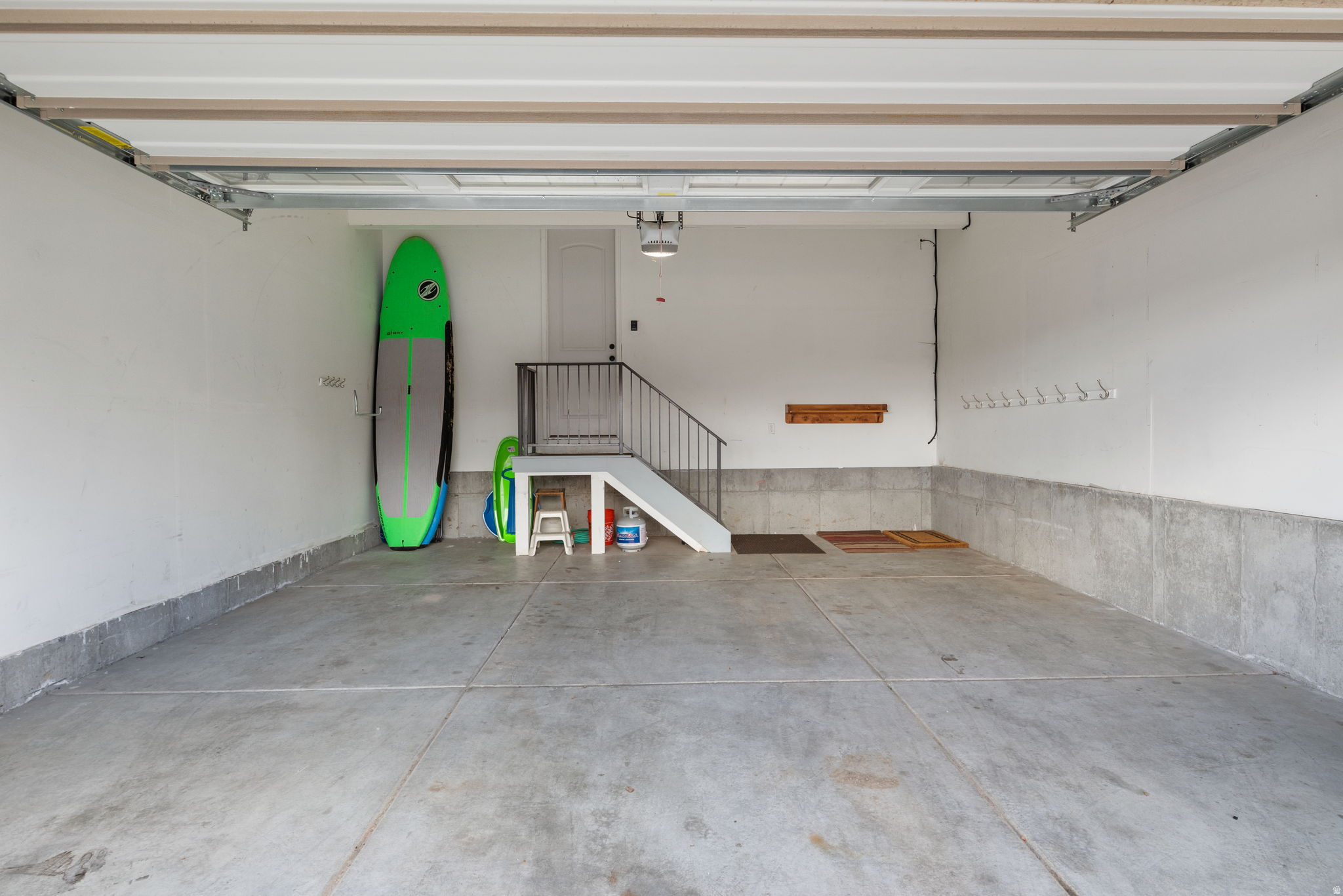 ESCAPES AT EDGEWATER - Residential