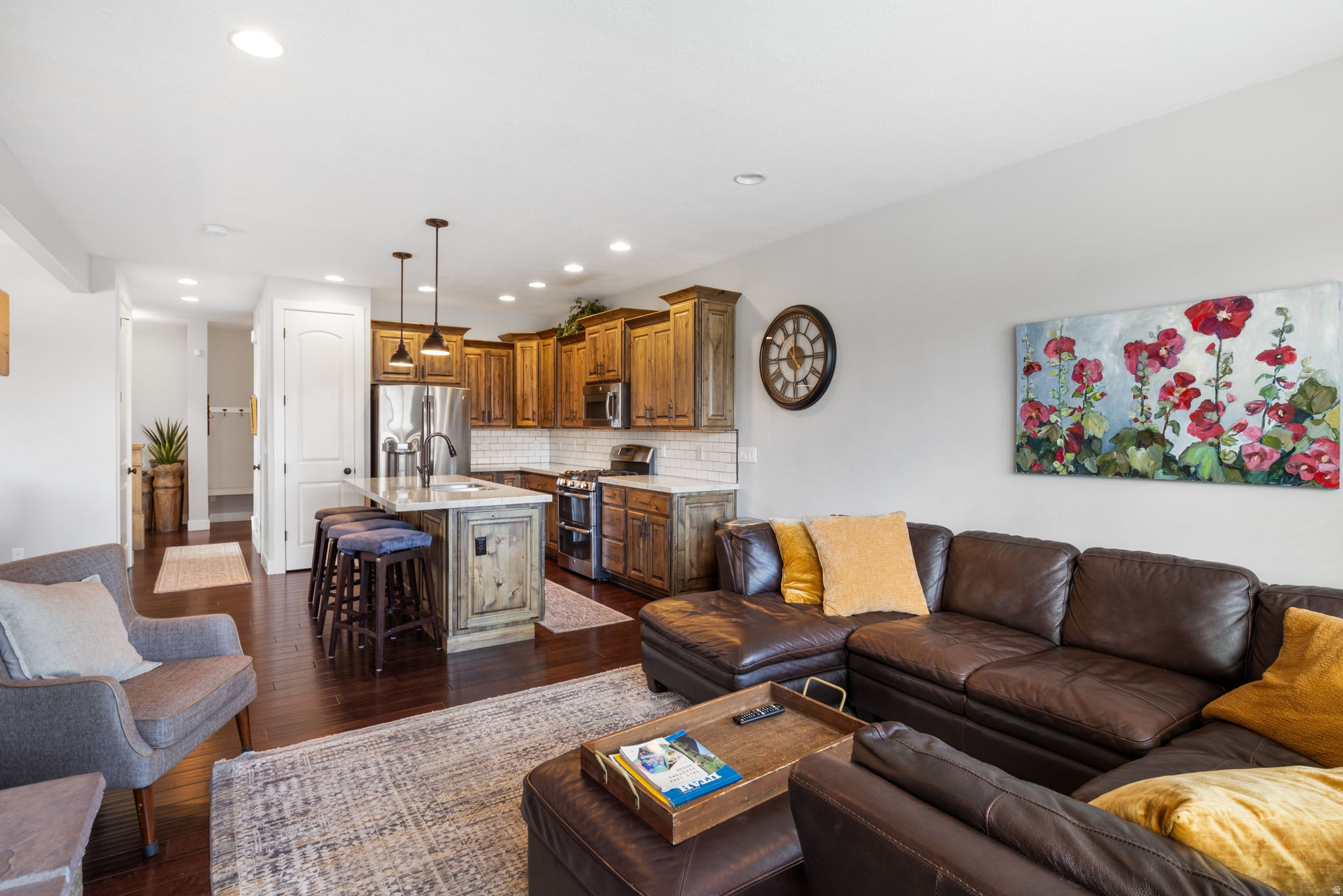 ESCAPES AT EDGEWATER - Residential