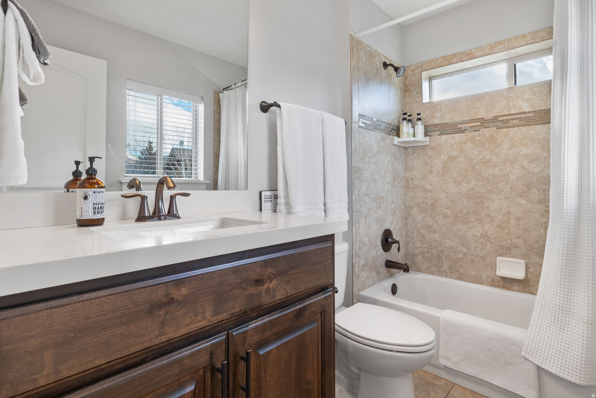 ESCAPES AT EDGEWATER - Residential