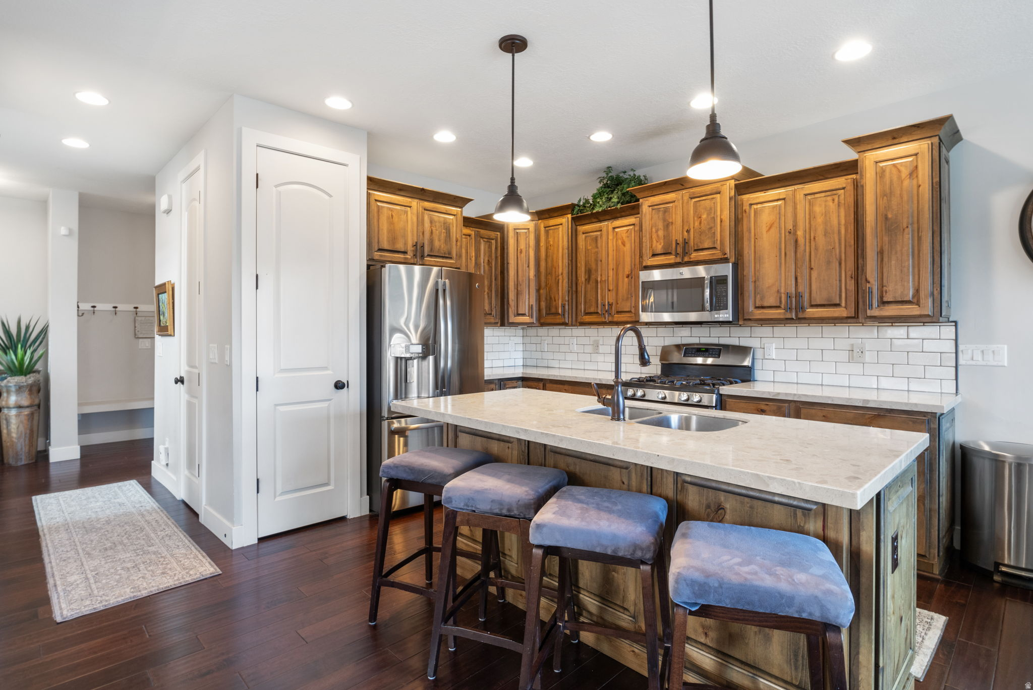 ESCAPES AT EDGEWATER - Residential