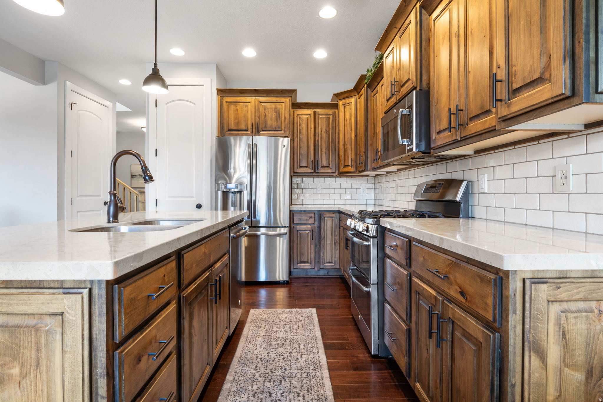 ESCAPES AT EDGEWATER - Residential