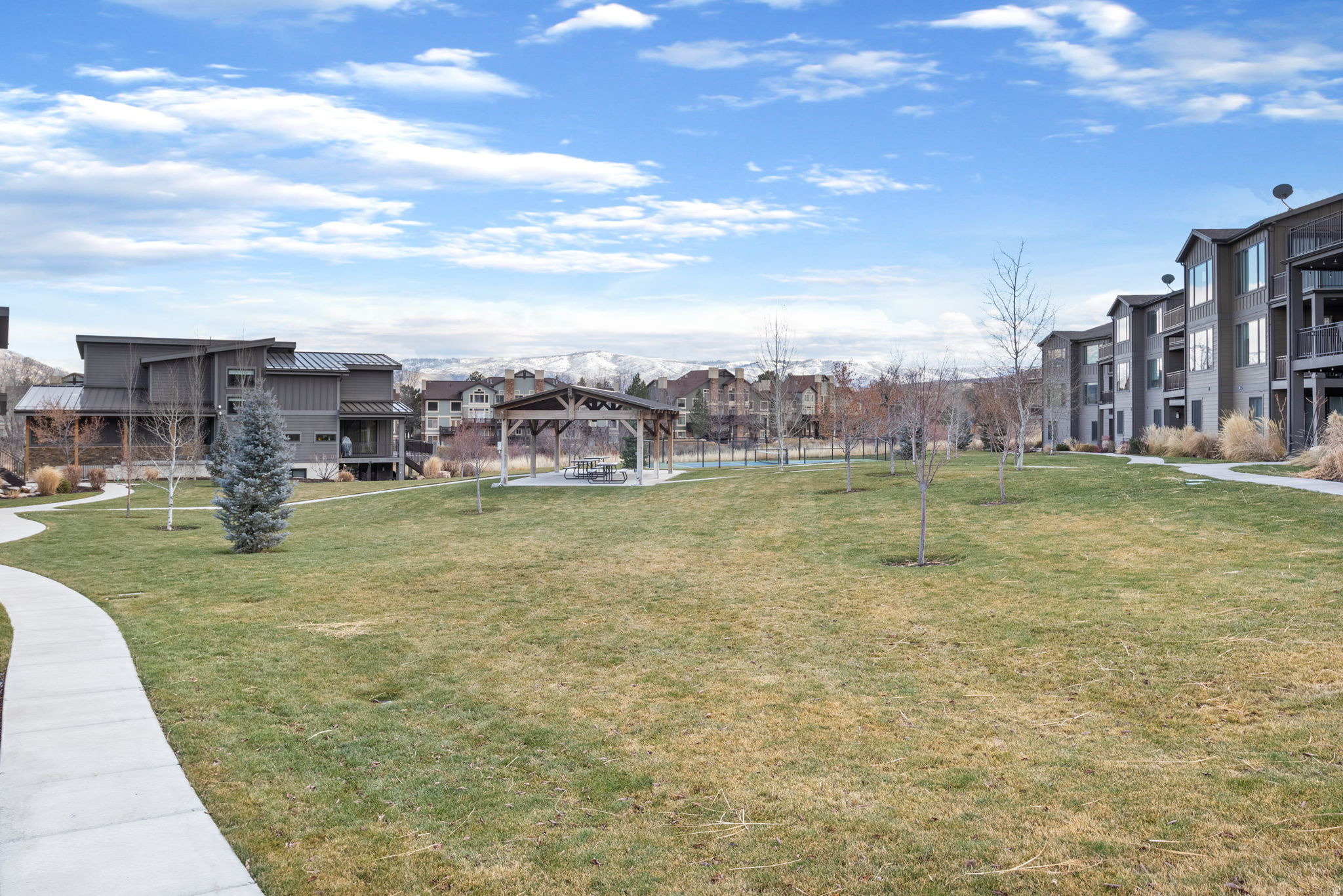 ESCAPES AT EDGEWATER - Residential