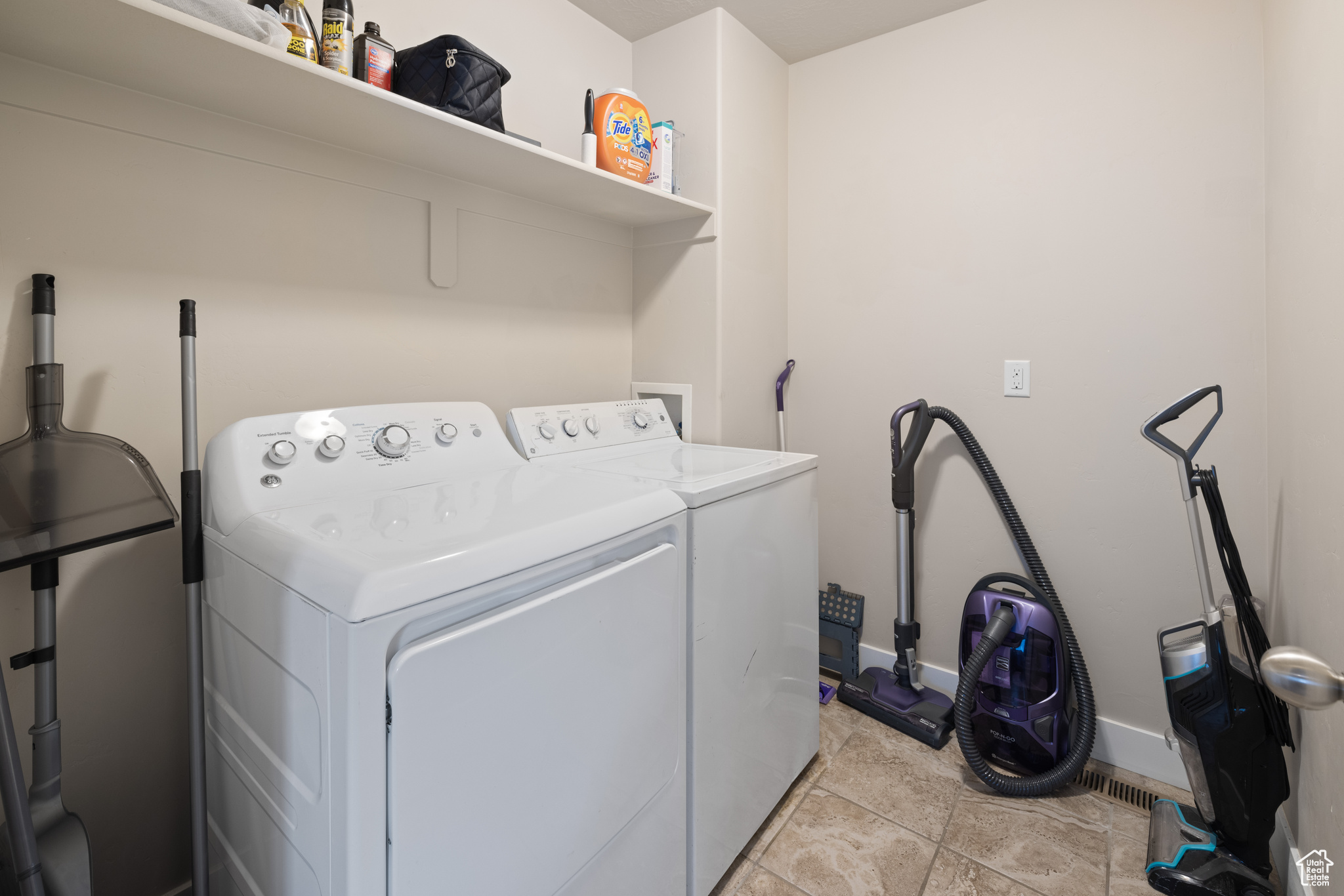 Provo, Utah 84604, United States, 4 Bedrooms Bedrooms, ,3 BathroomsBathrooms,Residential,Active,165751