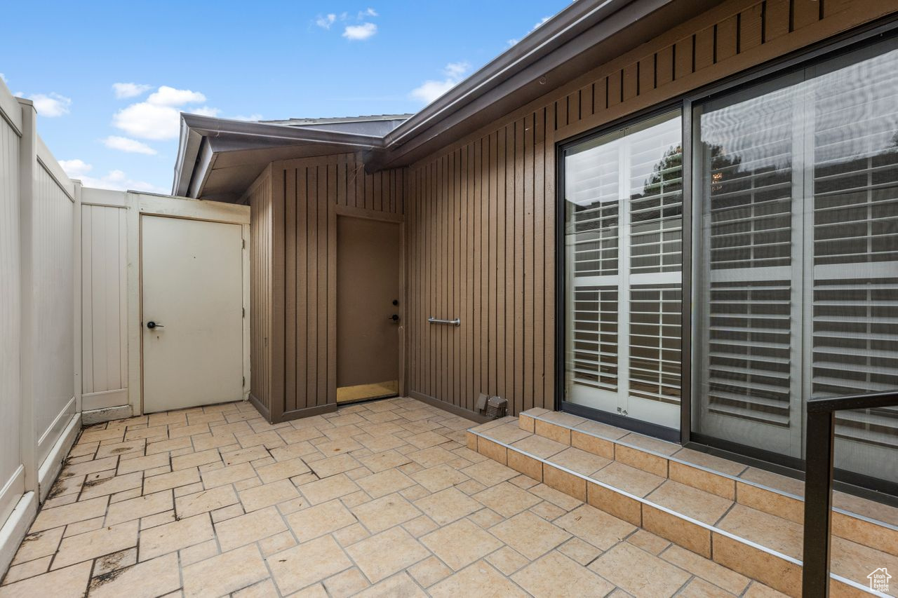 BROOKSTONE - Residential