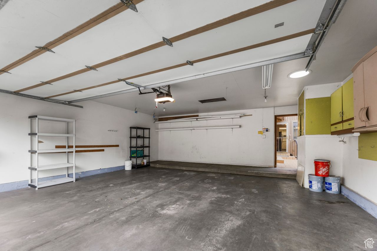 BROOKSTONE - Residential