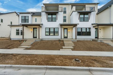 Tiny photo for 6996 W HIDDEN HILLS WAY #182, West Jordan, UT 84081 (MLS # 2129990)