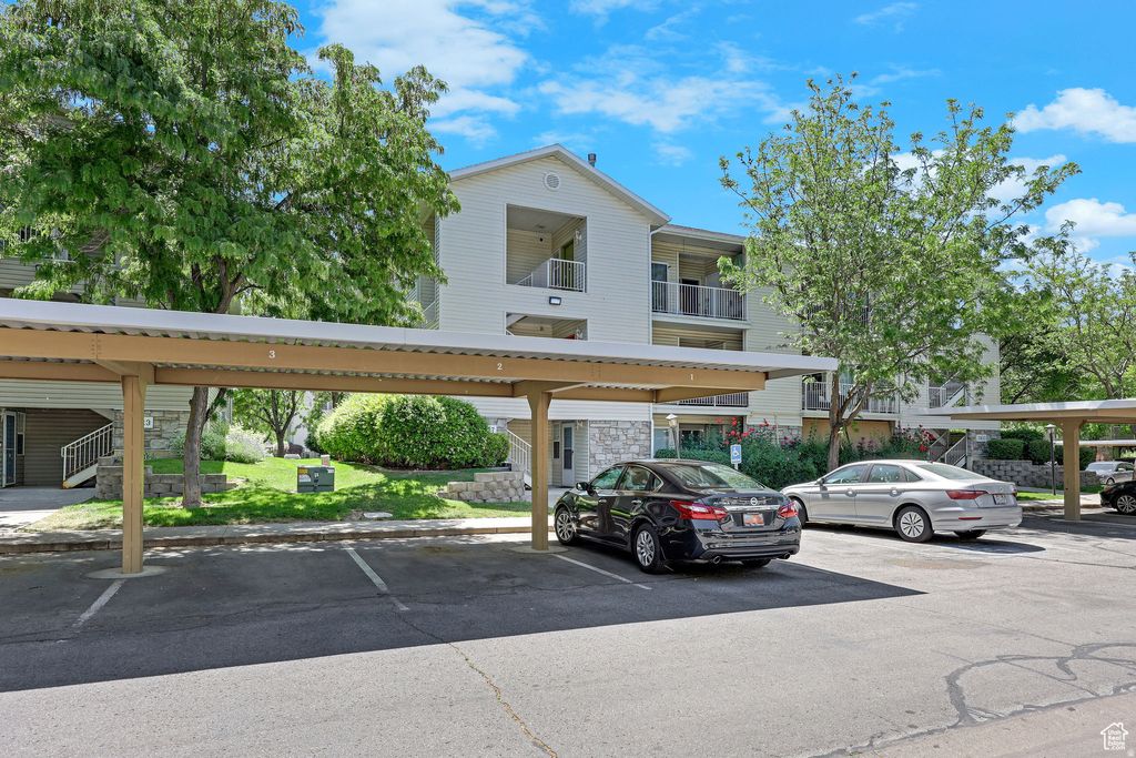Photo of 3827 S BIG RIVER WAY W #3, South Salt Lake, UT 84119 (MLS # 2145731)