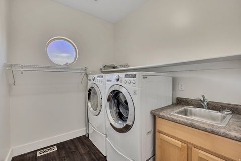 Tiny photo for 1118 ON THE GREEN WAY, Farmington, UT 84025 (MLS # 2156520)