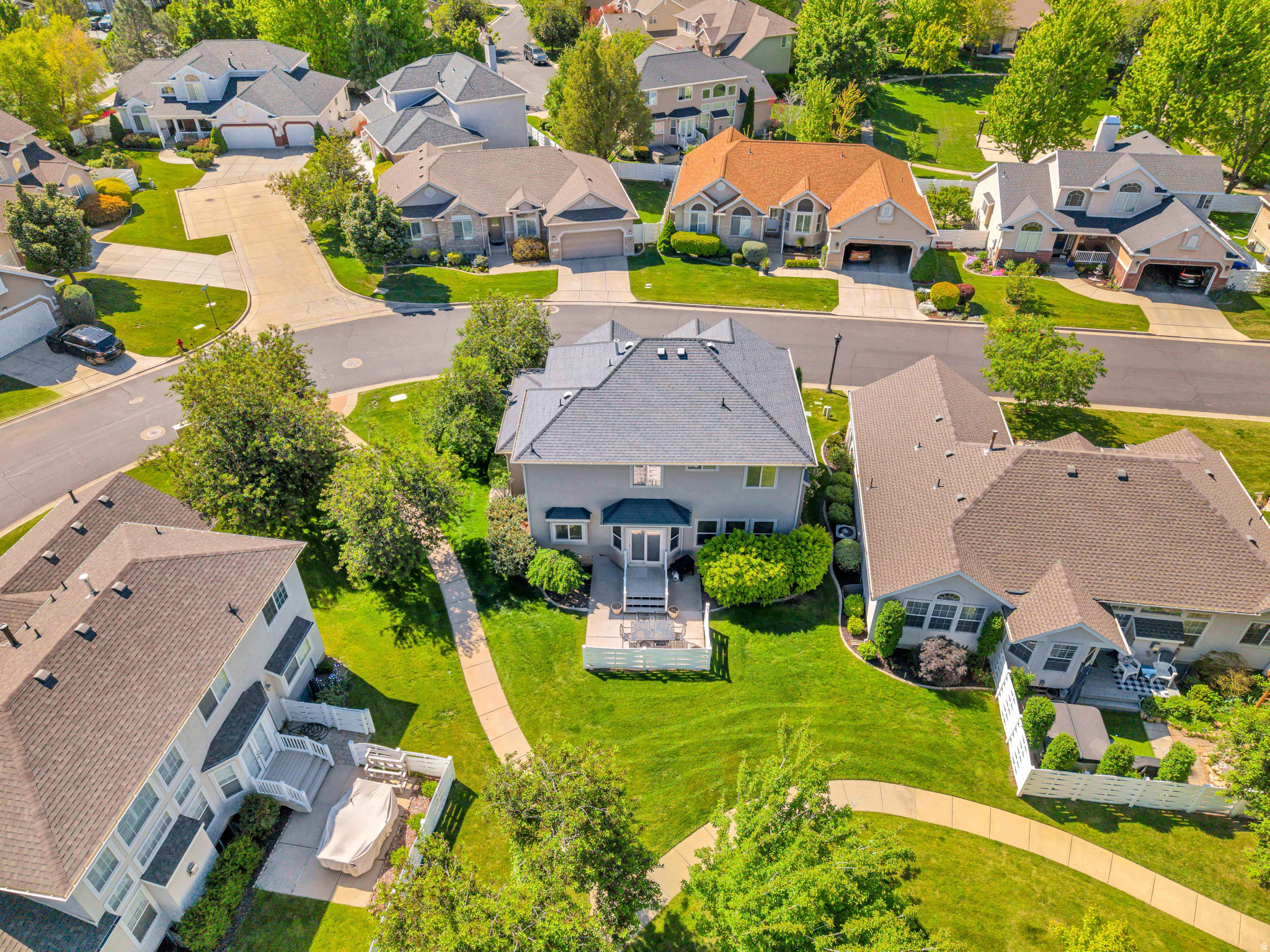 FAIRWAYS OF OAKRIDGE - Residential