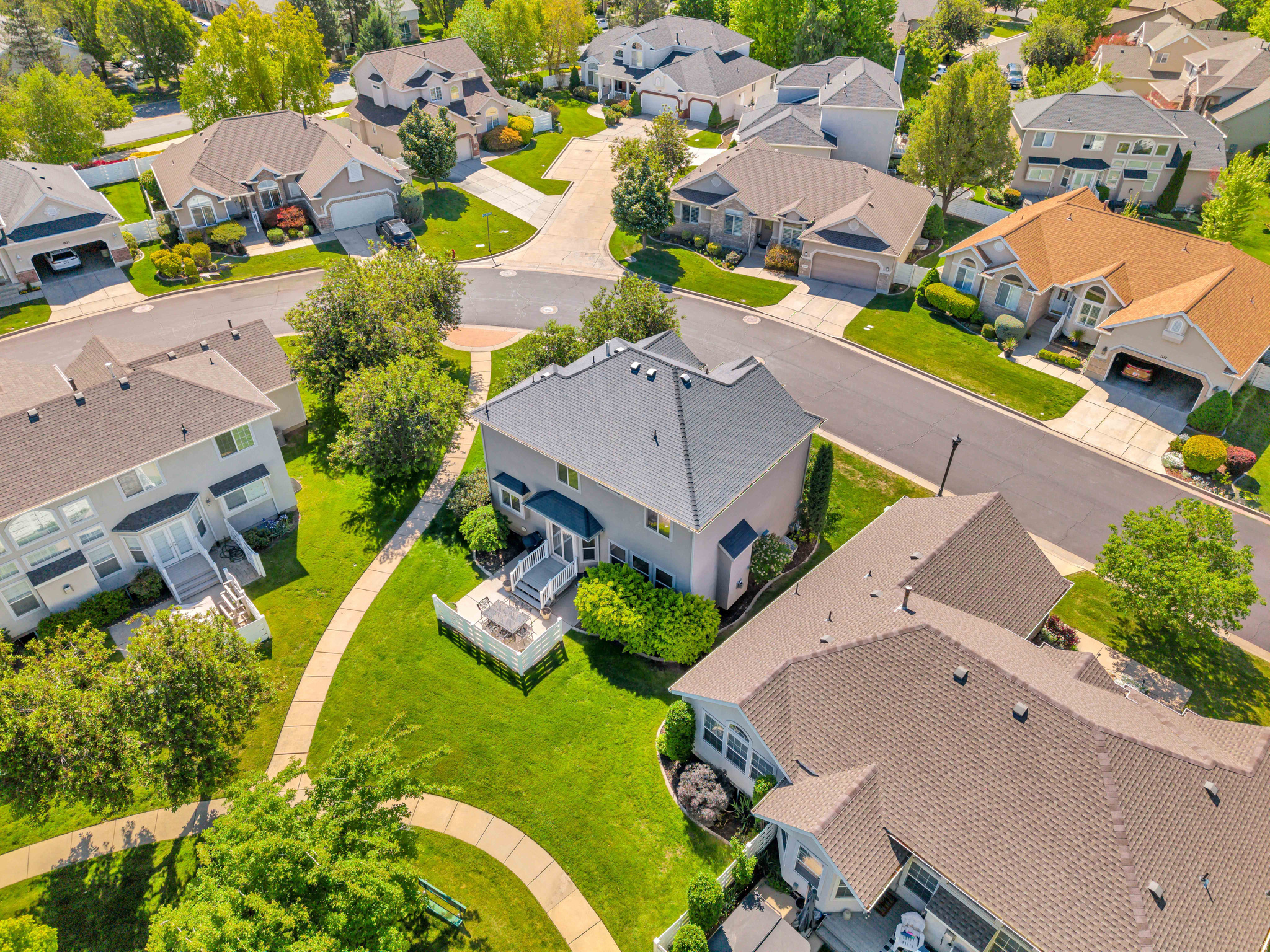 FAIRWAYS OF OAKRIDGE - Residential
