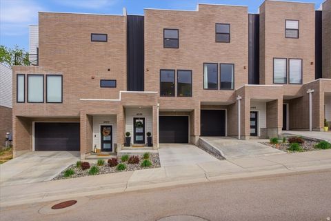 Photo of 14379 S CHAMP CV, Draper, UT 84020 (MLS # 2150543)