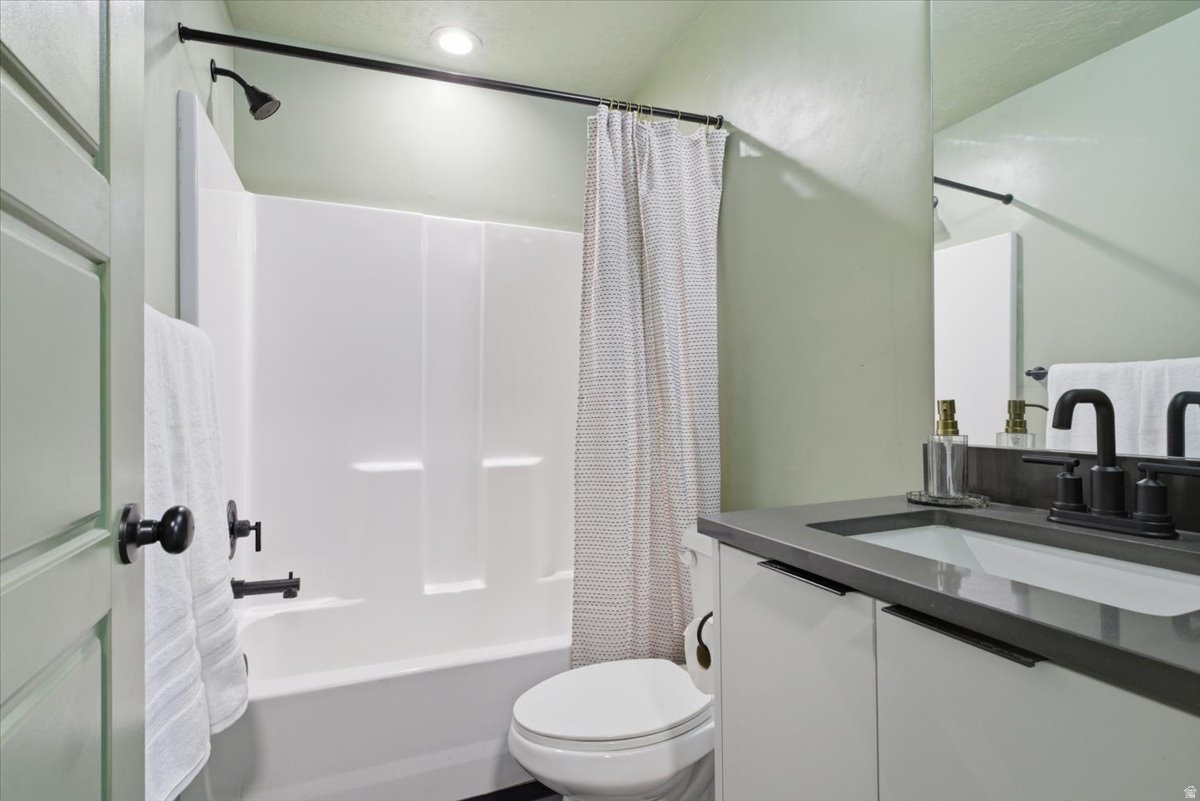 STERLING HEIGHTS - Residential