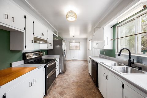 Tiny photo for 141 E 200 N, Duchesne, UT 84021 (MLS # 2147742)