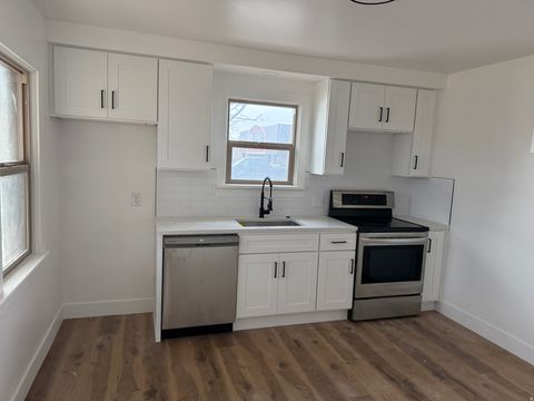 Tiny photo for 805 E 400 S, Springville, UT 84663 (MLS # 2136973)