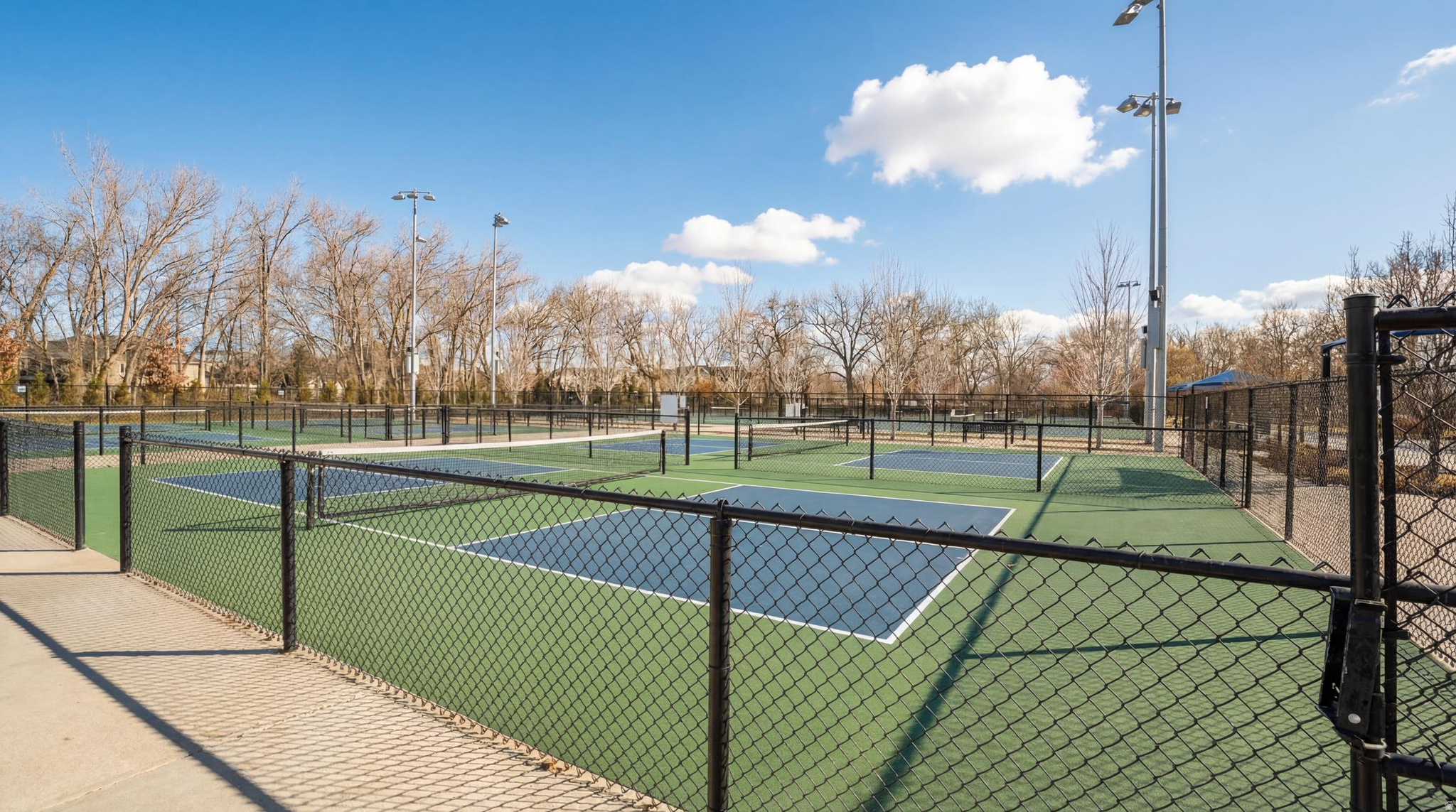 RIVER POINT - Residential