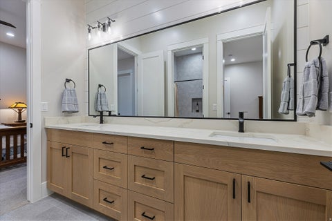 Tiny photo for 1643 W BELAYER DR, Saint George, UT 84770 (MLS # 2185250)