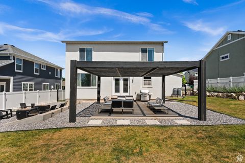 Tiny photo for 1578 E MAPLE WAY, Layton, UT 84040 (MLS # 2093446)