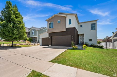 Tiny photo for 1578 E MAPLE WAY, Layton, UT 84040 (MLS # 2093446)