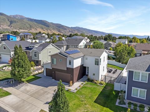 Tiny photo for 1578 E MAPLE WAY, Layton, UT 84040 (MLS # 2093446)