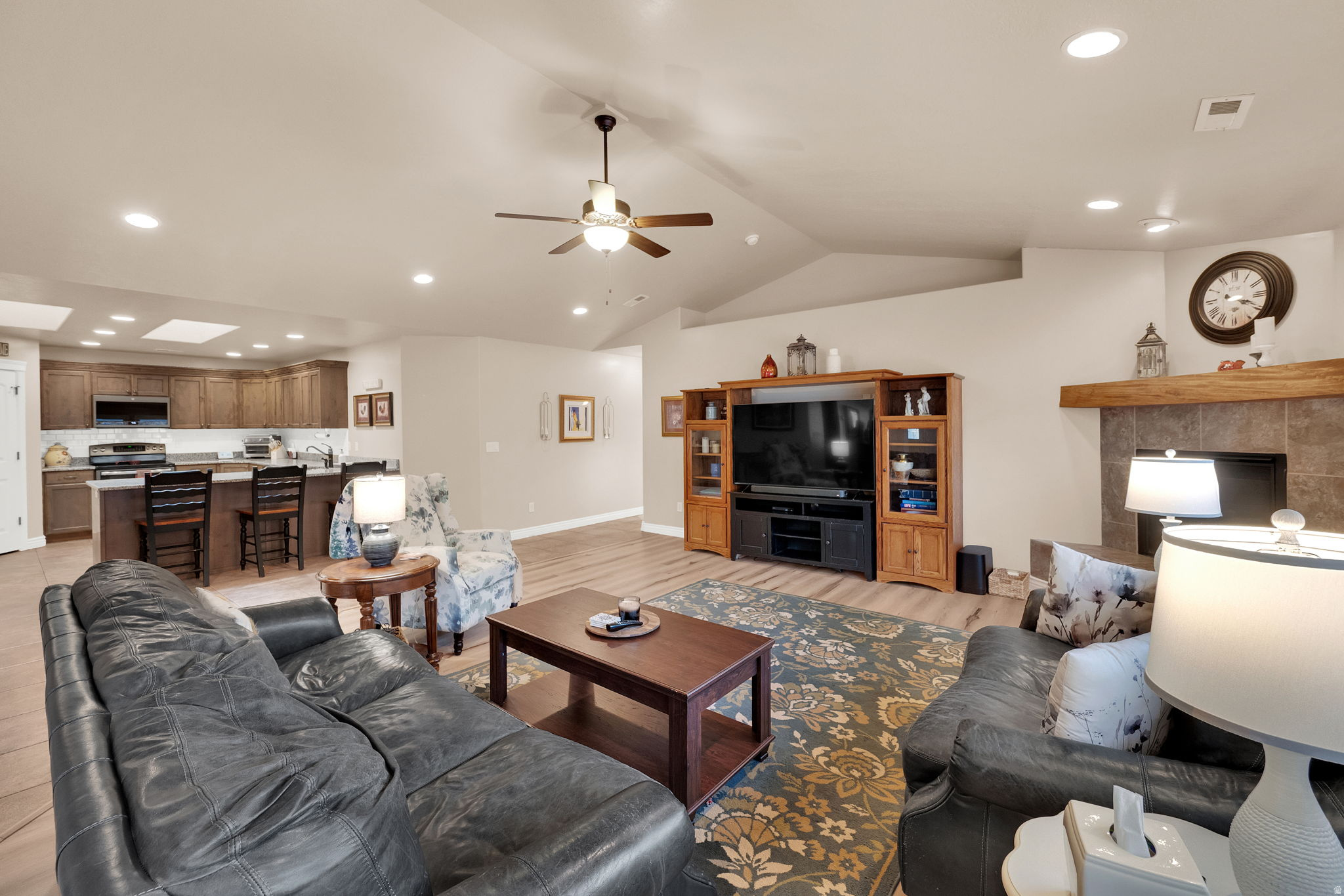 TRAILSIDE PARK - Residential