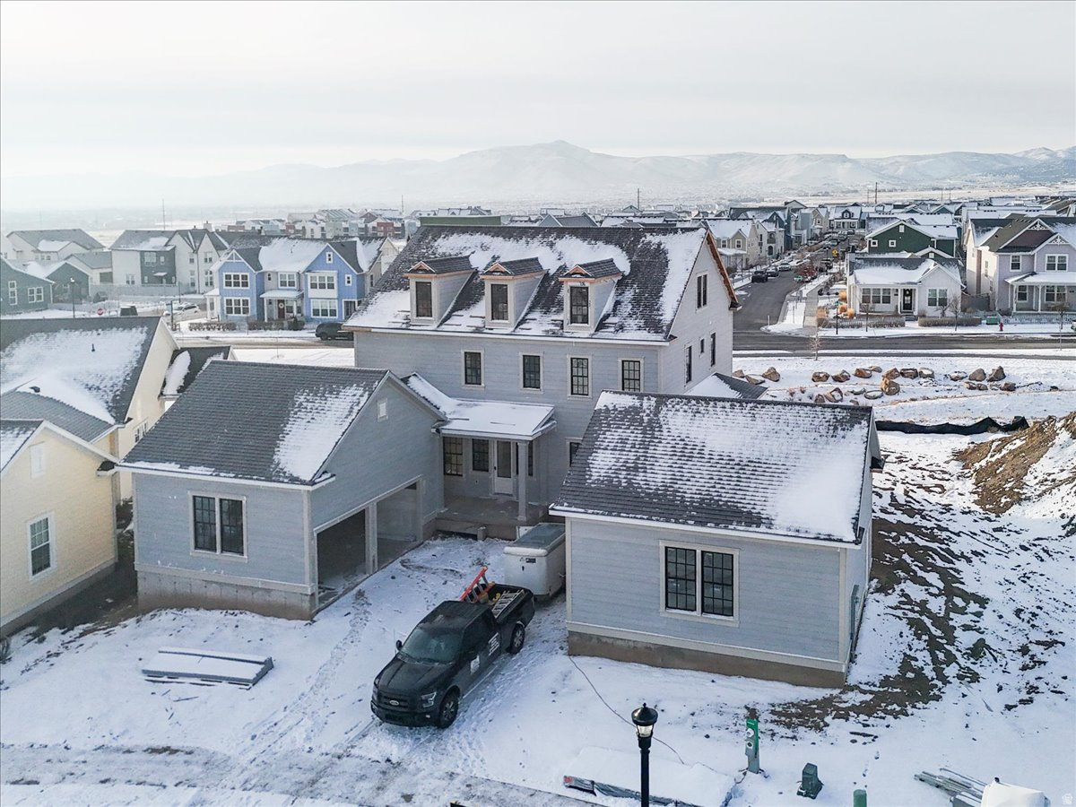 DAYBREAK - Residential