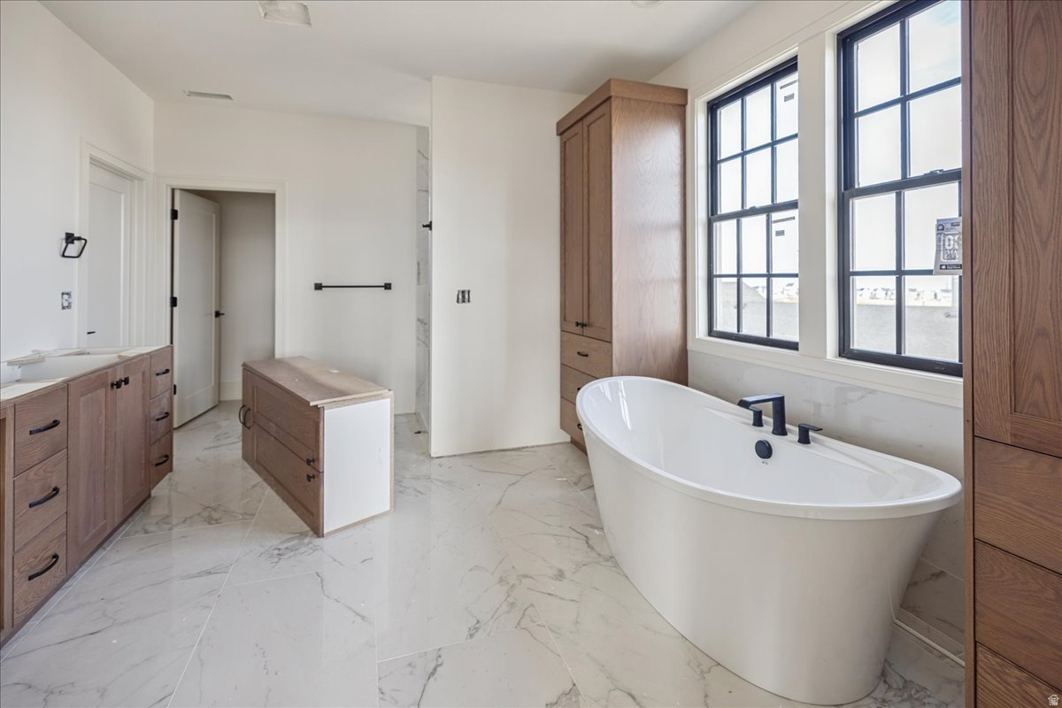 DAYBREAK - Residential