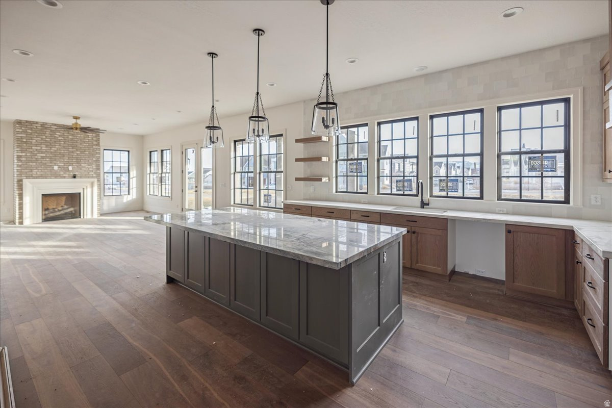 DAYBREAK - Residential