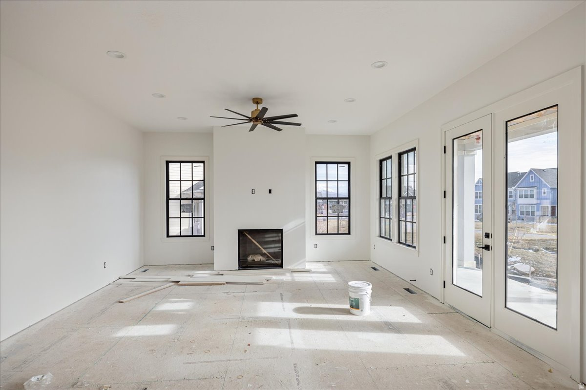 DAYBREAK - Residential